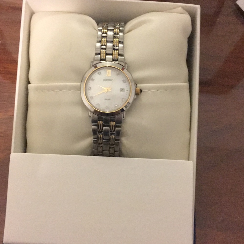 Ladies Seiko Watch